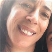 Insegnante. Laurea in Lettere (vecchio ordinamento) impartisce lezioni di italiano, grammatica, storia, geografia